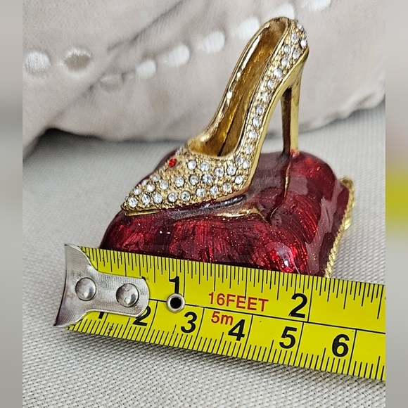 πUnique Vintage Red And Gold Trinket Box Rhinestone High Heel Jewelry Decorπ - Picture 7 of 8